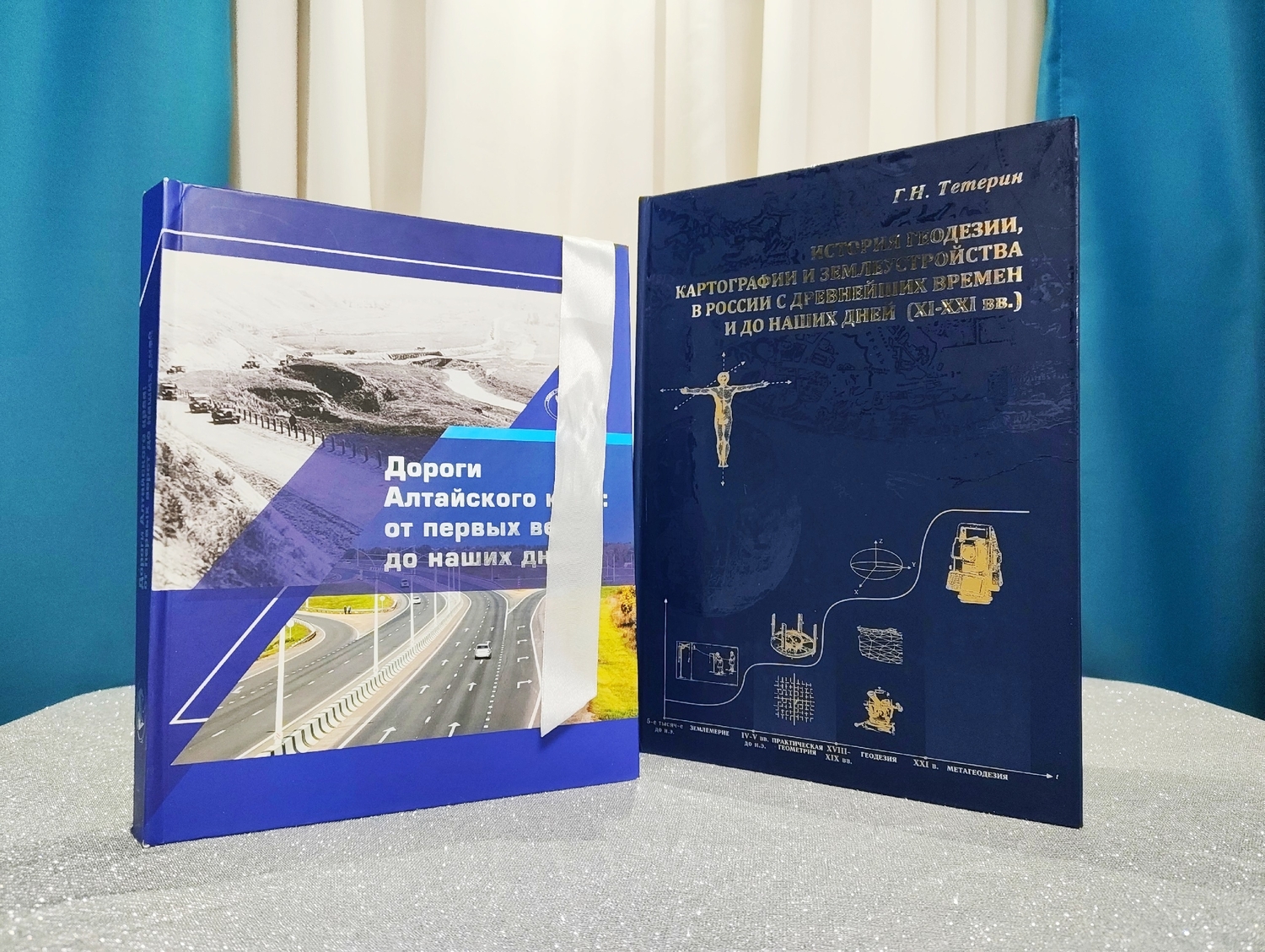Книги в твердом переплёте